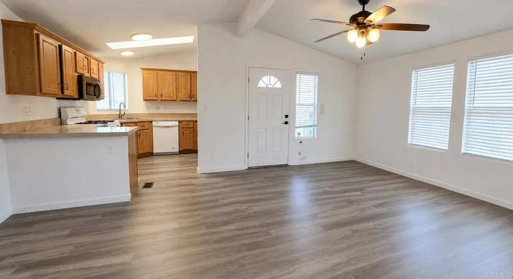 https://cdn.realtyfeed.com/cdn/127/306724650/d8862450719a852a6bc8fc87d04b7705.webp