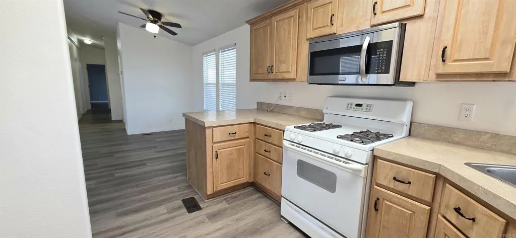 https://cdn.realtyfeed.com/cdn/127/306724650/dd27ce22b7d3d1a90e9deddc5dc76c11.webp