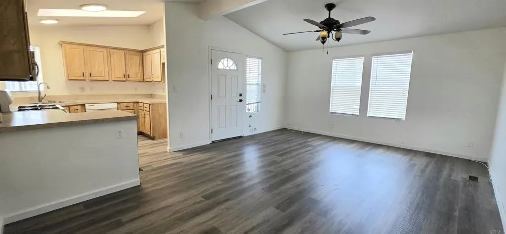 https://cdn.realtyfeed.com/cdn/127/306724650/fb1001c5914a624585497e5fd99022aa.webp