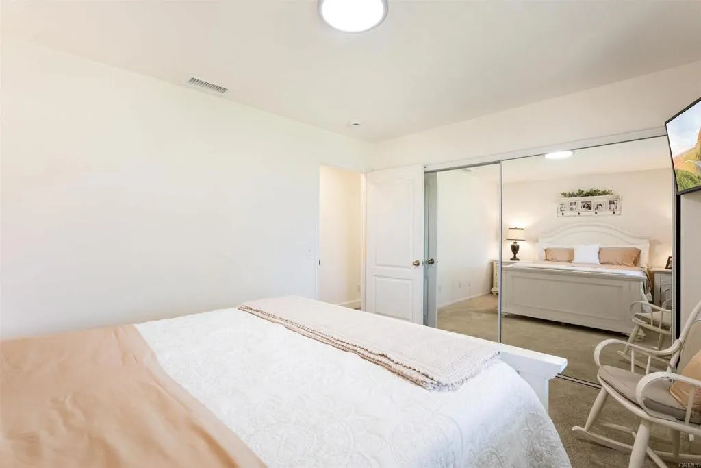 https://cdn.realtyfeed.com/cdn/127/306724690/1978f7e0df8daa642c4ca4558c67c7f3.webp