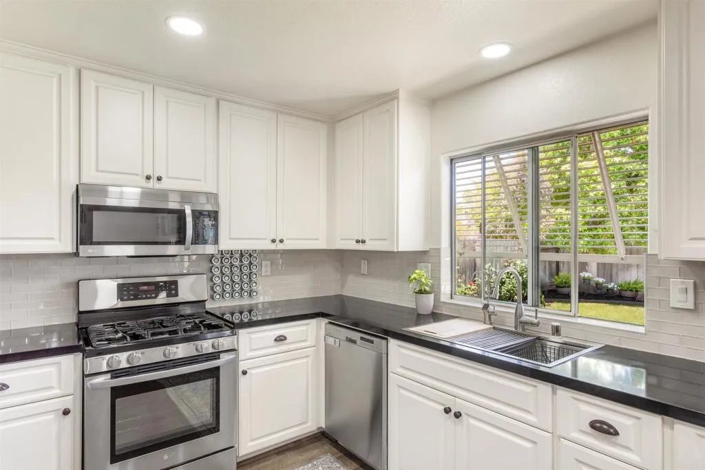 https://cdn.realtyfeed.com/cdn/127/306724690/5881b8ea10b8ac725ff6b21aa30f9de8.webp