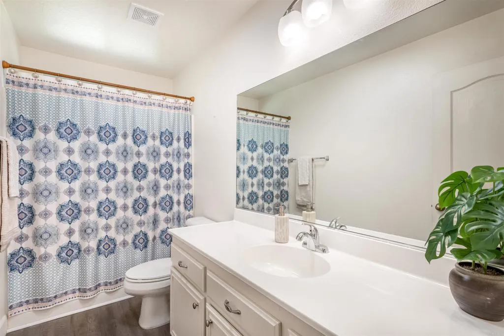 https://cdn.realtyfeed.com/cdn/127/306724690/e164960811f4135e6b699a14c5103131.webp