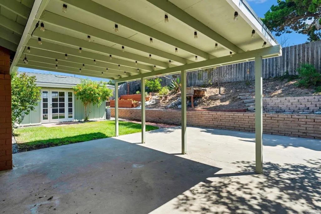 https://cdn.realtyfeed.com/cdn/127/306724695/02597dccc2165c2f67b867cac40a632e.webp
