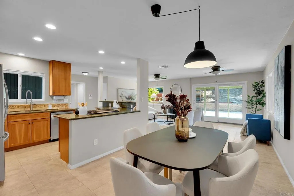 https://cdn.realtyfeed.com/cdn/127/306724695/3729adeb4a5b83b4552c82f13942a11a.webp