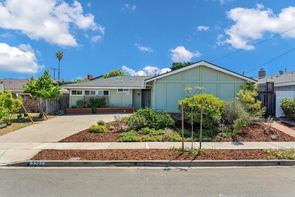 https://cdn.realtyfeed.com/cdn/127/306724695/3f91301d939d580a0d298c0eb795d7e3.webp