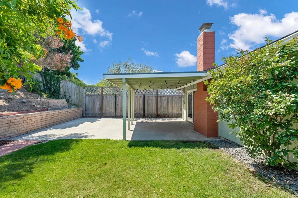 https://cdn.realtyfeed.com/cdn/127/306724695/808a01c6b92898d31db2e6ac4100c040.webp