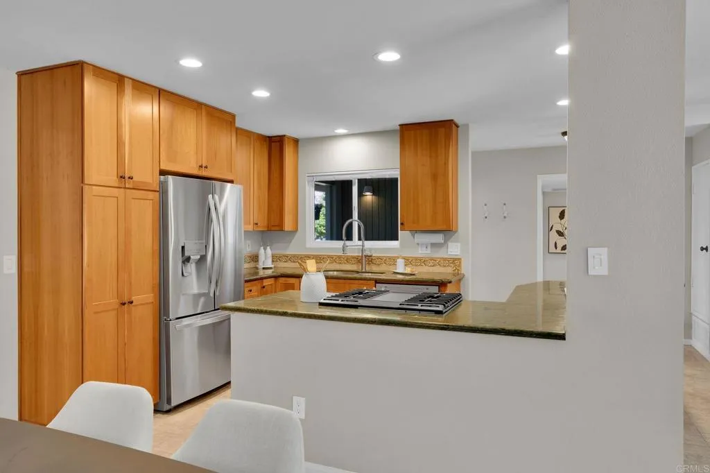 https://cdn.realtyfeed.com/cdn/127/306724695/ce08d0885b36485b8d3050fee81edf0e.webp