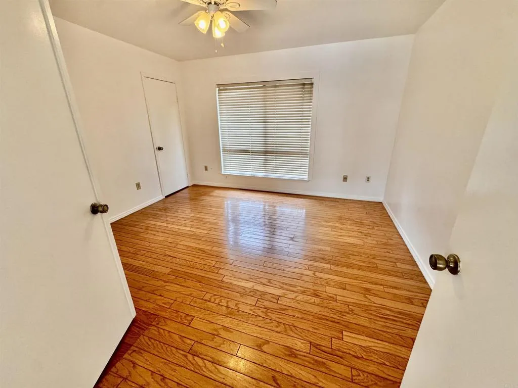 https://cdn.realtyfeed.com/cdn/127/306724734/922267e610f1bfbd5e1afabc04818b09.webp