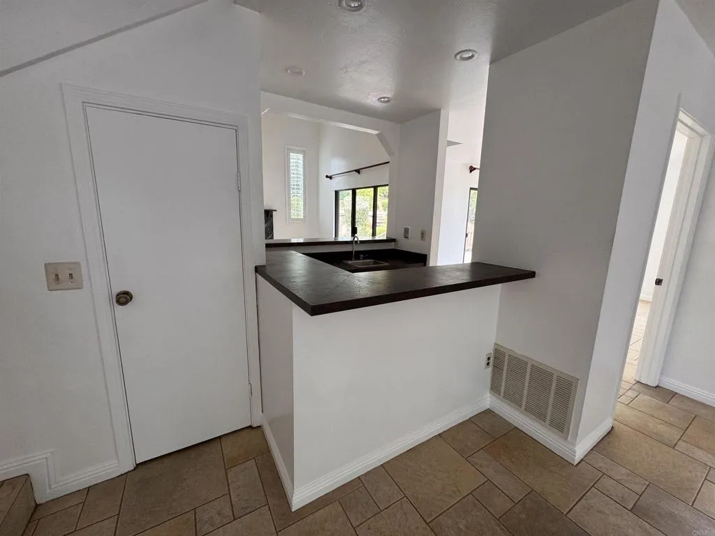 https://cdn.realtyfeed.com/cdn/127/306724734/b61422eb06fb1c60d5207182b47a63d3.webp