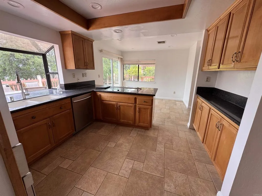 https://cdn.realtyfeed.com/cdn/127/306724734/db25c9c7114293f868585c882f15c423.webp