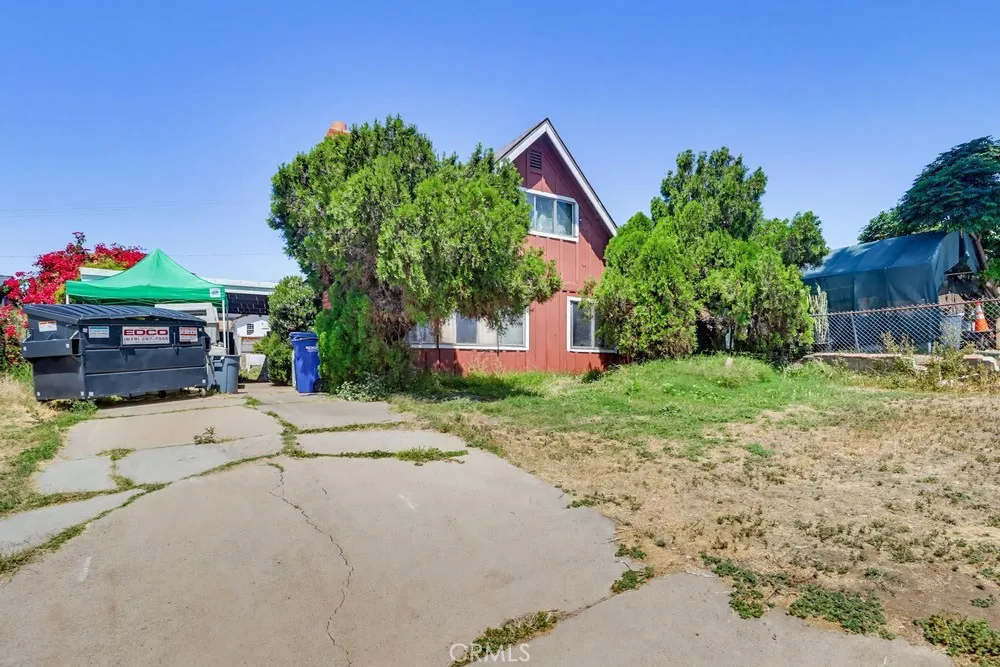 https://cdn.realtyfeed.com/cdn/127/306724748/817bffbb7994ed9ebc8ddf0cb49af4c1.webp