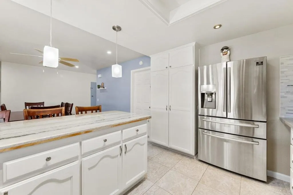 https://cdn.realtyfeed.com/cdn/127/306724750/19084120f2eb0a189515413f6c363534.webp