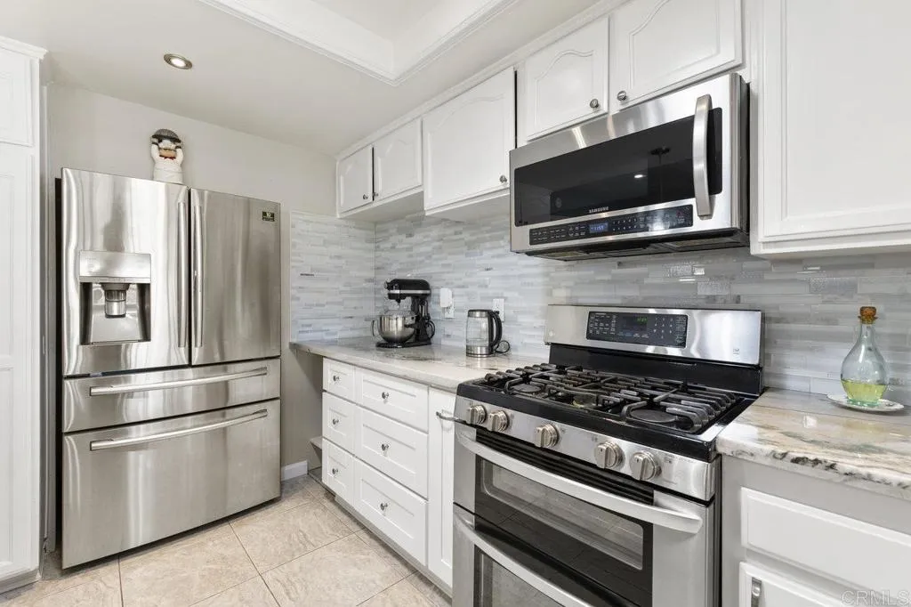 https://cdn.realtyfeed.com/cdn/127/306724750/1a59cd2be3251bf27cfb7d0caffedb62.webp