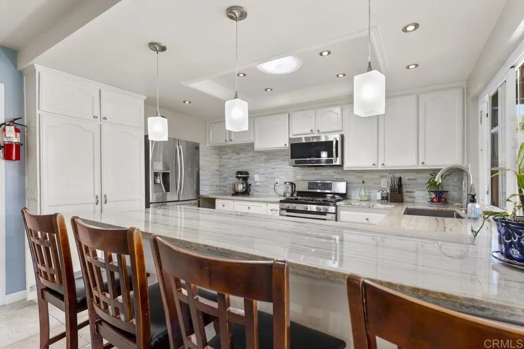 https://cdn.realtyfeed.com/cdn/127/306724750/9f0b353b99b91ba03abc8cdb3b114229.webp