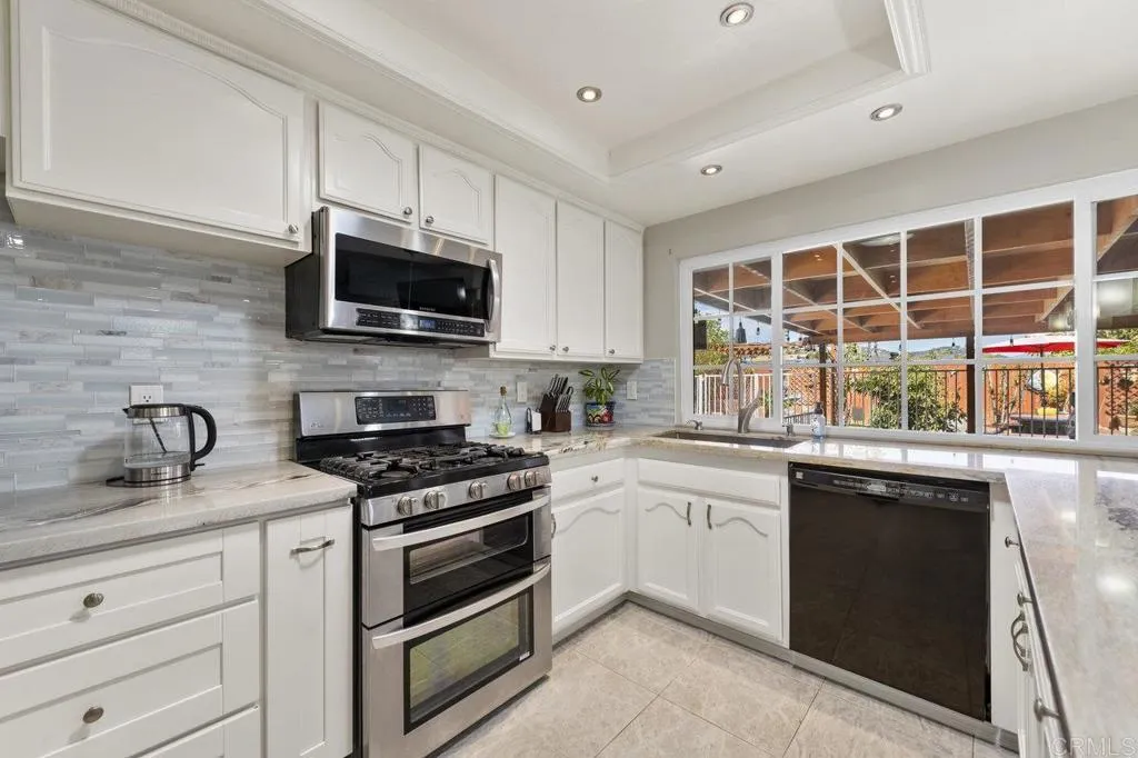 https://cdn.realtyfeed.com/cdn/127/306724750/c9bc20a7f258848fe6d8065e7418f8ad.webp