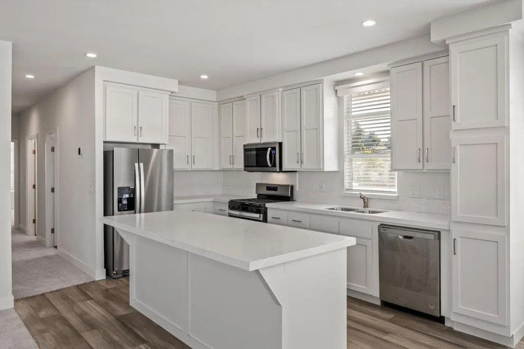 https://cdn.realtyfeed.com/cdn/127/306724799/2ec6d79c15ade575d1f741a1f01f529e.webp