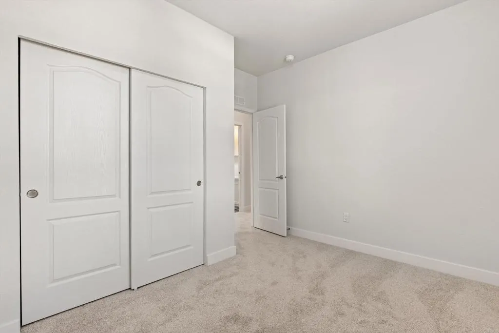 https://cdn.realtyfeed.com/cdn/127/306724799/35e6165d0ff13125b11123fa427889f6.webp