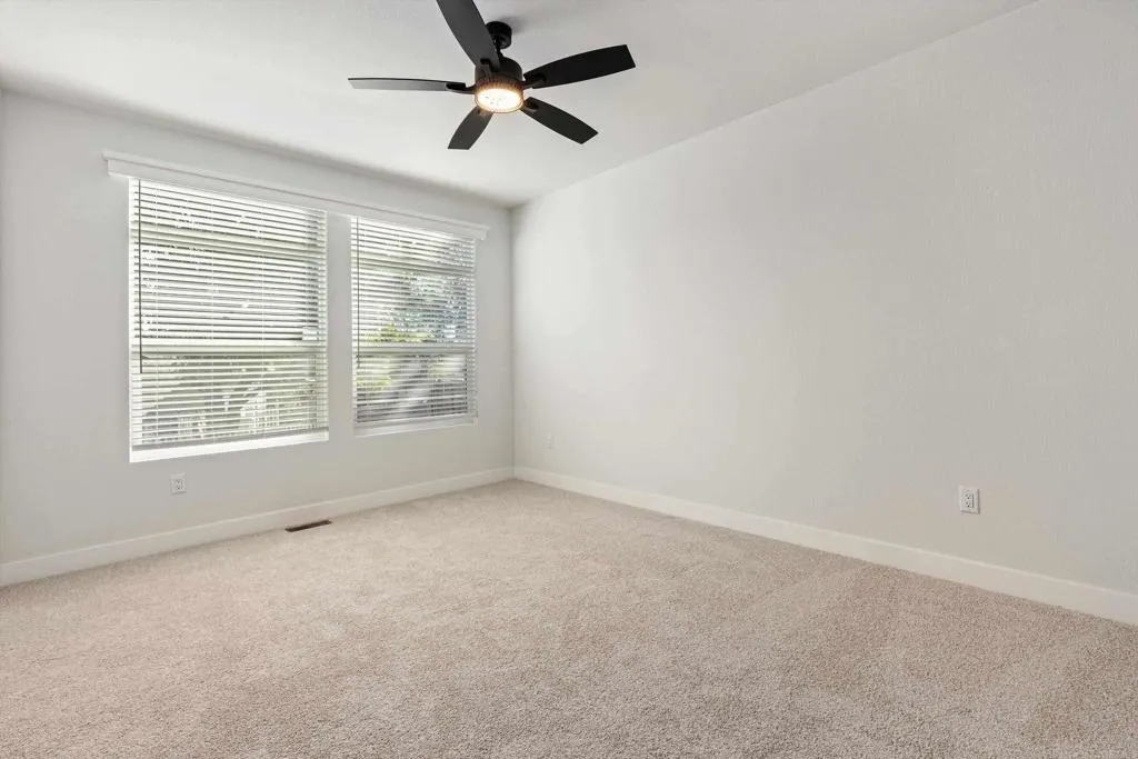 https://cdn.realtyfeed.com/cdn/127/306724799/b7cf7089cc5ffee09c338d0642438647.webp