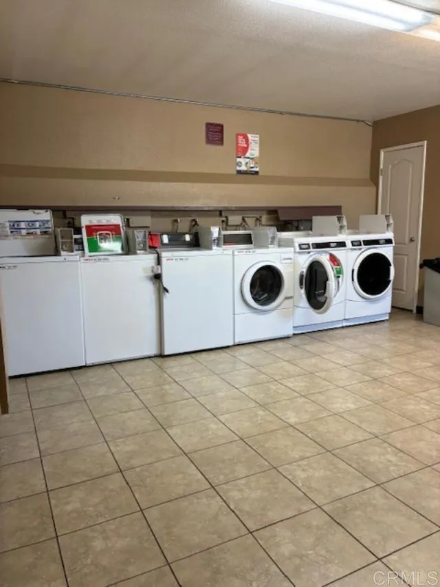 https://cdn.realtyfeed.com/cdn/127/306724814/f73f2f18c83ec01bb136350a3907fe13.webp