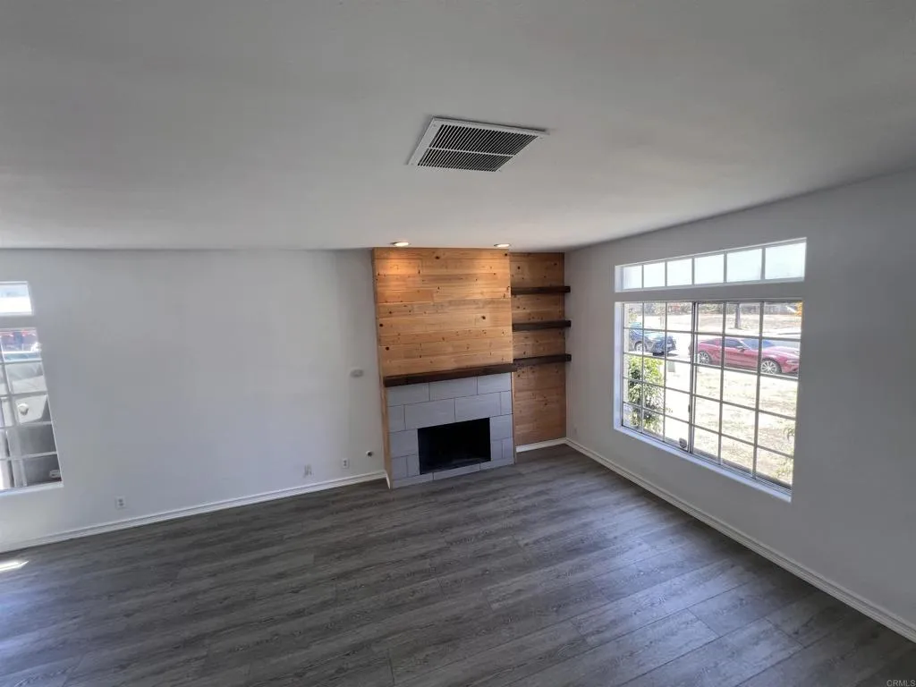 https://cdn.realtyfeed.com/cdn/127/306724815/2306bcd896ce39593f3fb5cd7b314f08.webp