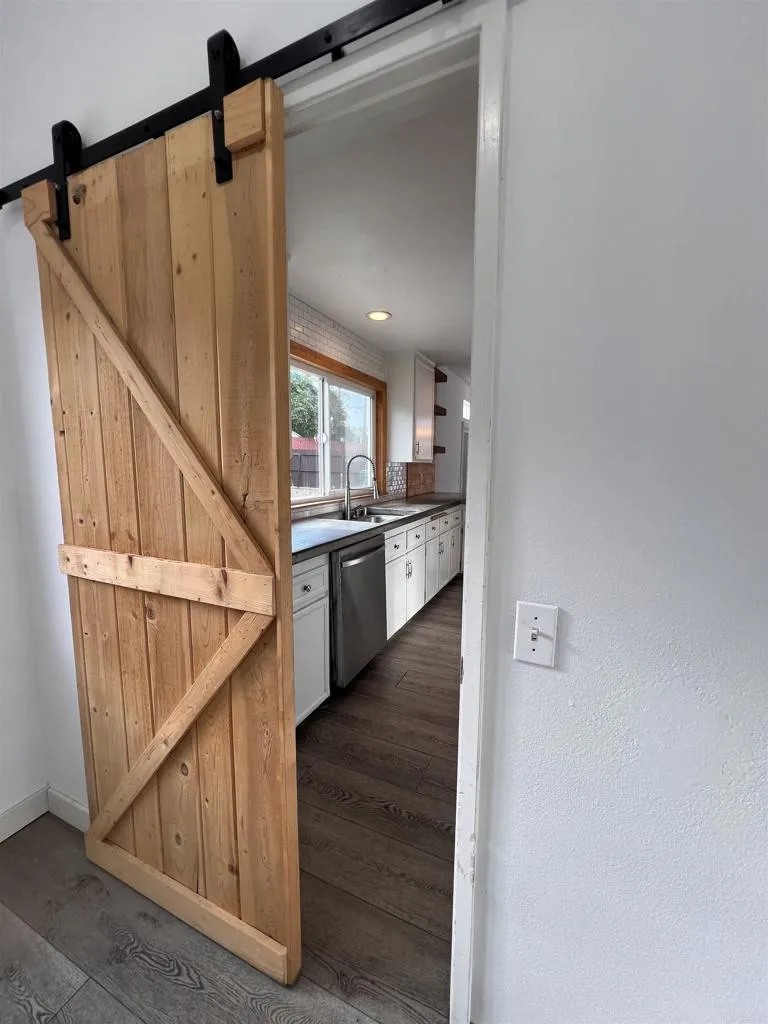 https://cdn.realtyfeed.com/cdn/127/306724815/2cf22609be798adc8e299b35d10d83d4.webp