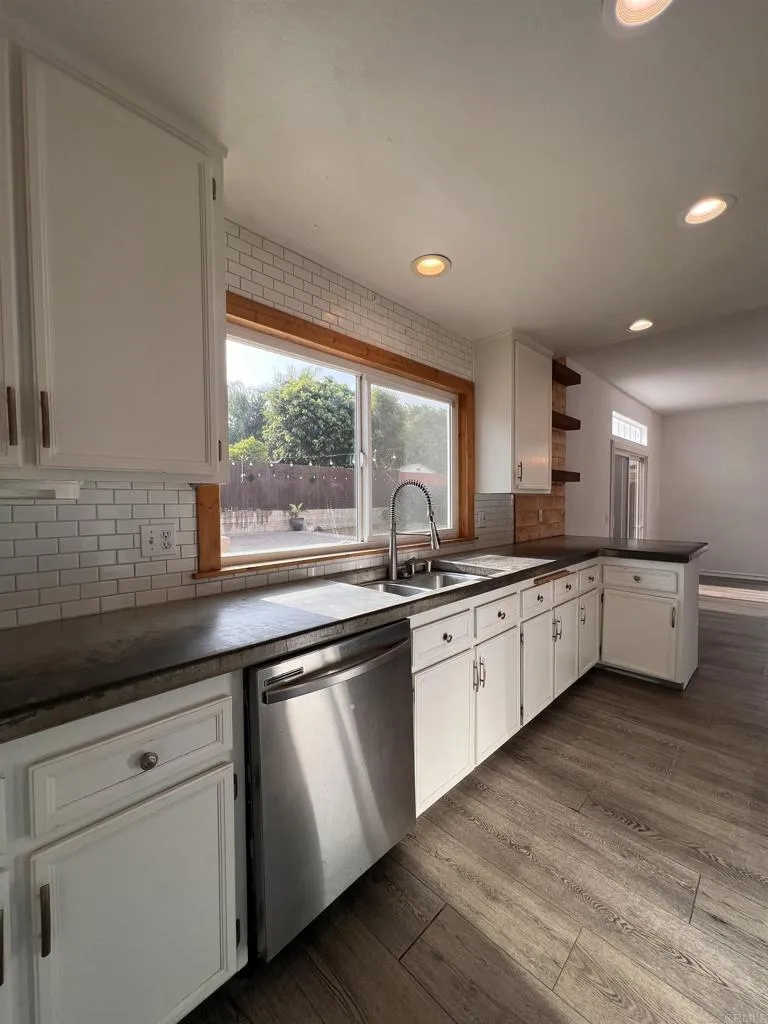 https://cdn.realtyfeed.com/cdn/127/306724815/2e0ebb7f8971231a24e12a2db248f4d8.webp