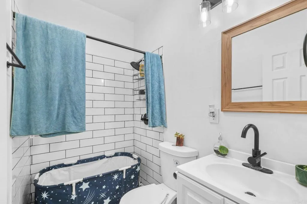 https://cdn.realtyfeed.com/cdn/127/306724815/a04fc6a32ee957f98949582e9a01c1da.webp