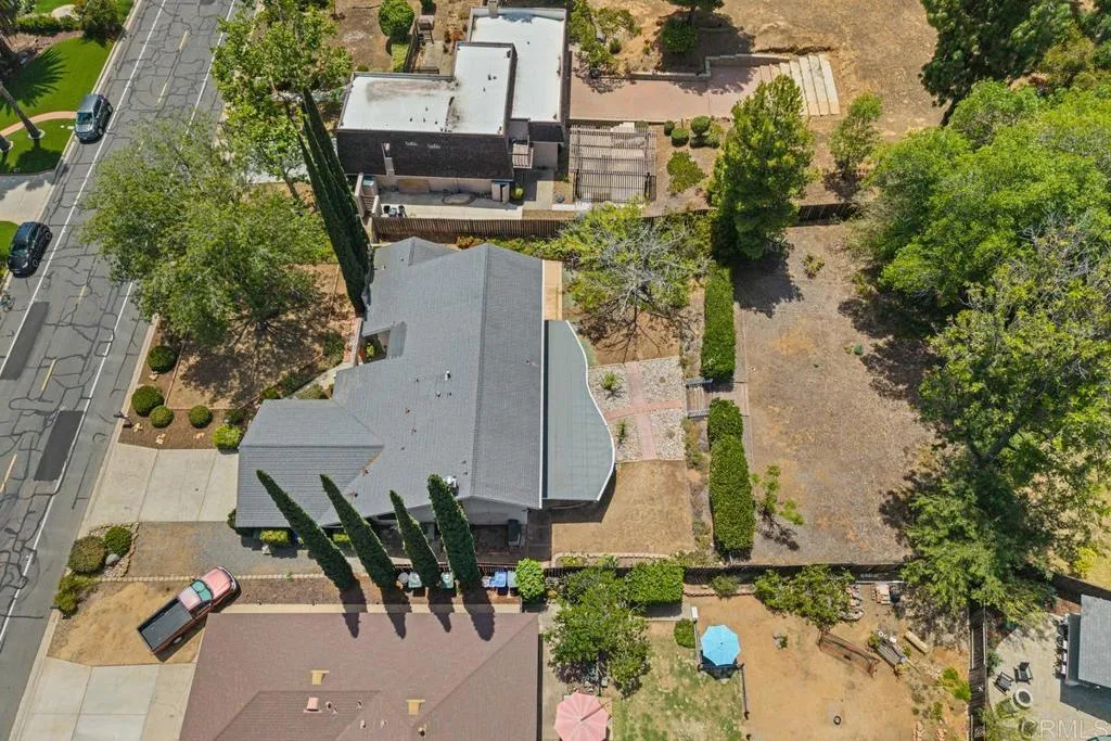 https://cdn.realtyfeed.com/cdn/127/306724827/4831518b0704cda97088922ceb4785fc.webp