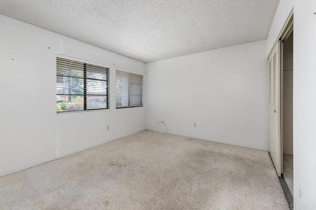 https://cdn.realtyfeed.com/cdn/127/306724827/64ccb6f8cbc15900175a64808584a2f2.webp