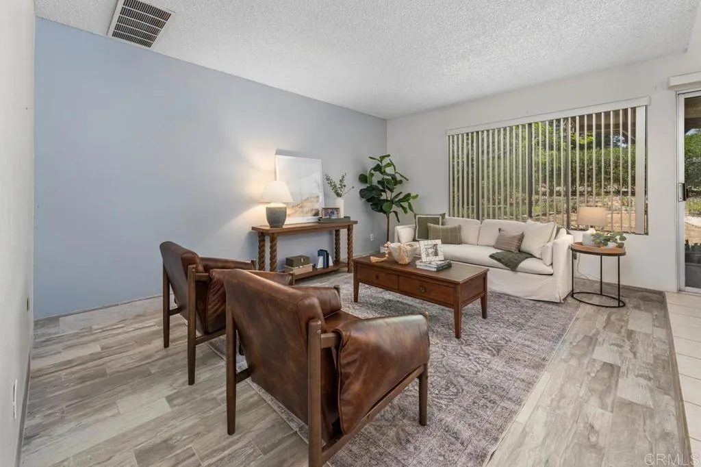 https://cdn.realtyfeed.com/cdn/127/306724827/a95256a8c3faba8ca925cbb83625ee1c.webp