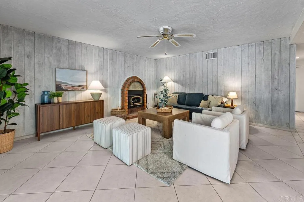 https://cdn.realtyfeed.com/cdn/127/306724827/ac6595af2ce48a80e7e592865b9a92e9.webp