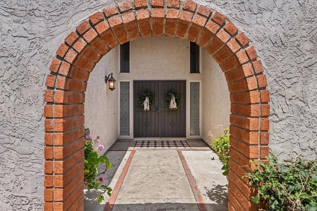 https://cdn.realtyfeed.com/cdn/127/306724827/b68a9bbee0073295971679906547a90e.webp