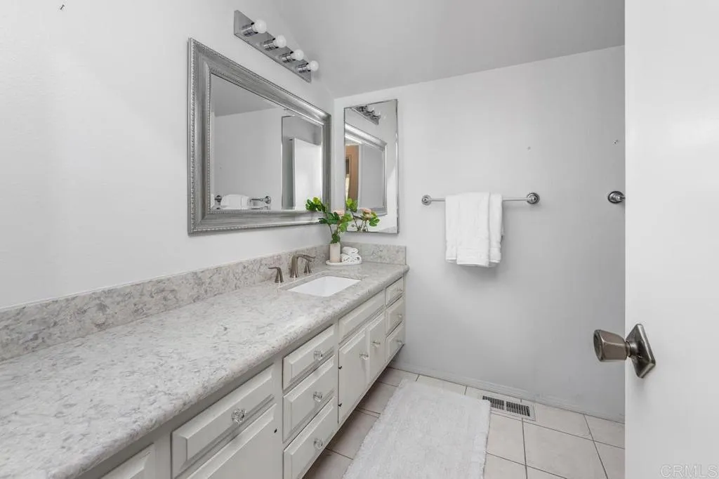 https://cdn.realtyfeed.com/cdn/127/306724827/c2feb05c452987686154595a333e396a.webp