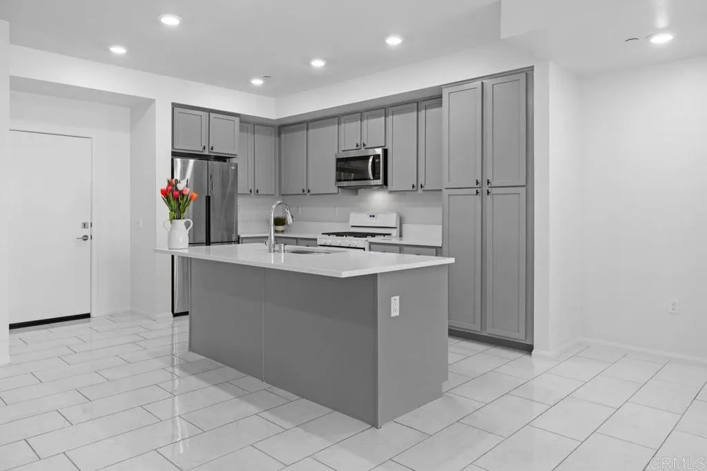 Photo #3: PTP2603911 Listing: Photo #3