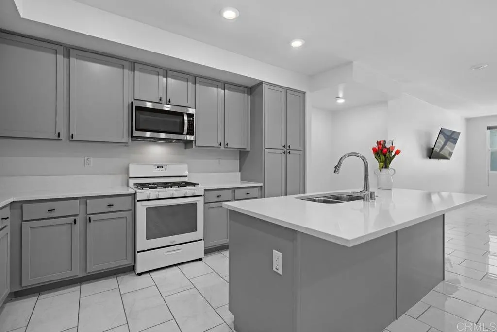 Photo #4: PTP2603911 Listing: Photo #4