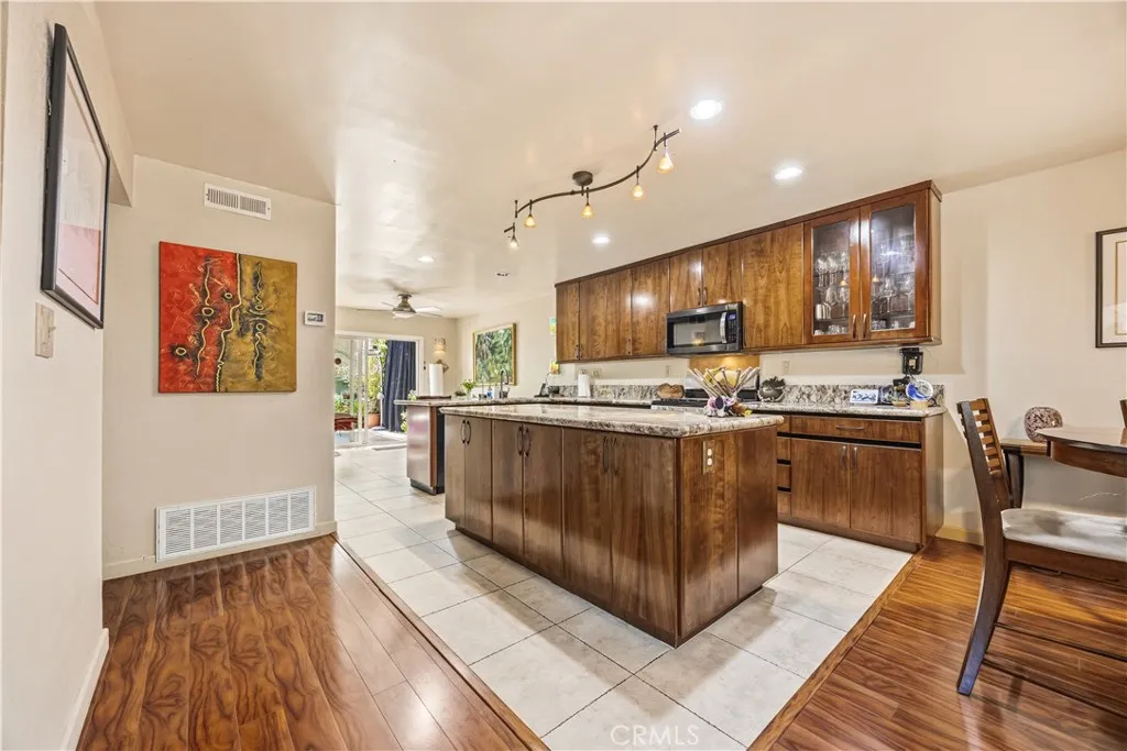 Photo #10: SW26111225 Listing: Photo #10