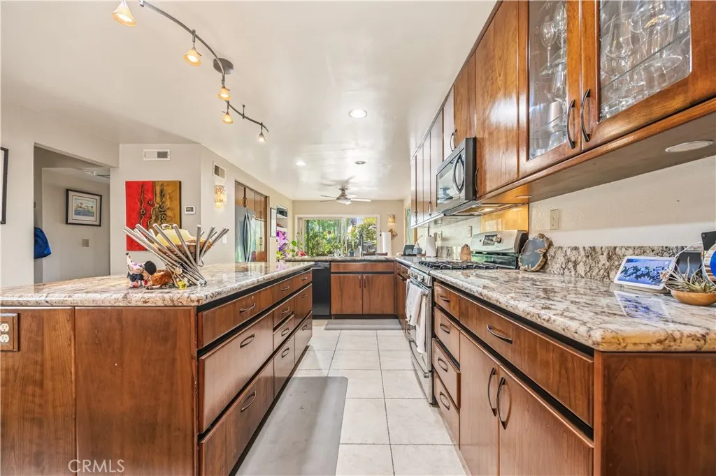Photo #11: SW26111225 Listing: Photo #11