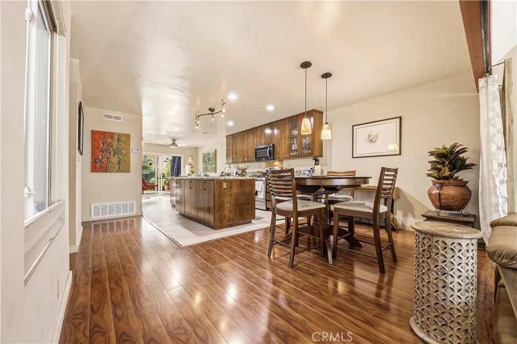 Photo #9: SW26111225 Listing: Photo #9