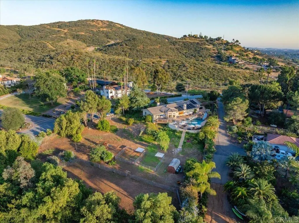 https://cdn.realtyfeed.com/cdn/127/306724920/0c886741ef00651c22cf657f4186c578.webp