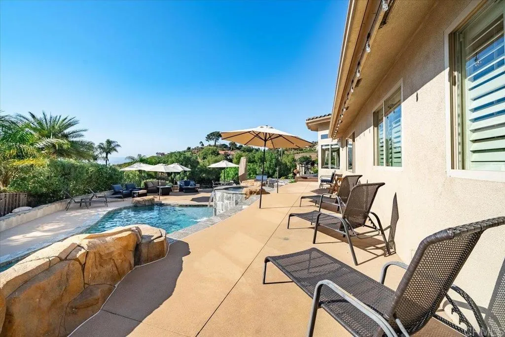 https://cdn.realtyfeed.com/cdn/127/306724920/aadad15e8c8b950d46cb73fd17a0f2a2.webp