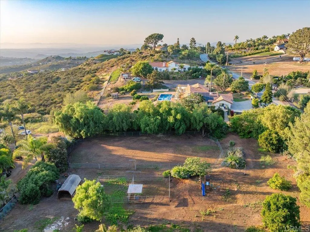 https://cdn.realtyfeed.com/cdn/127/306724920/af63f8a7b9a8a3424f8e178f7cab8161.webp