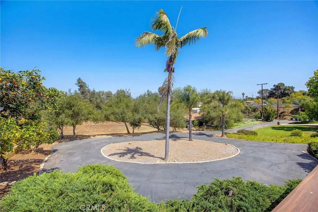https://cdn.realtyfeed.com/cdn/127/306724929/39f9e123c2c8fb1318864eeea5e5451d.webp