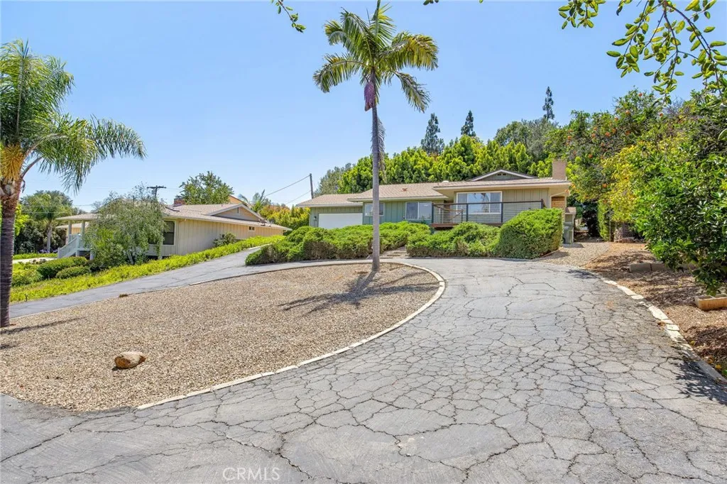 https://cdn.realtyfeed.com/cdn/127/306724929/8b9724f9a795211a227b461782b6ad17.webp