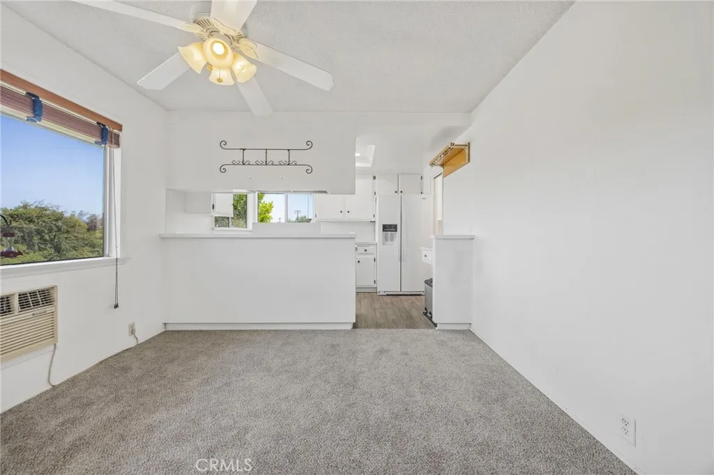 https://cdn.realtyfeed.com/cdn/127/306724929/9a1562f8ae63c63b17a41e0ac7210ecd.webp