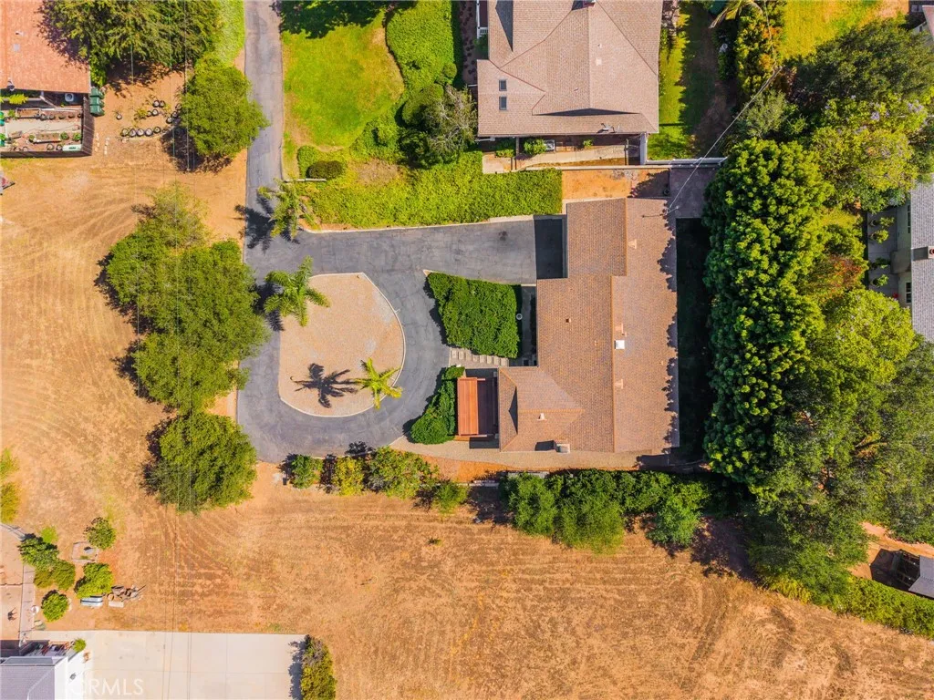https://cdn.realtyfeed.com/cdn/127/306724929/e01f66baf9510bcb19a7b1644242b576.webp