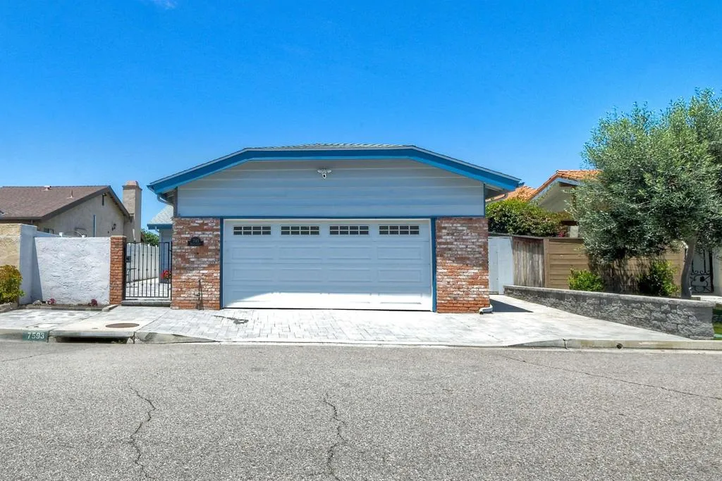 https://cdn.realtyfeed.com/cdn/127/306724974/4c30b30a7c4e5f26137c6e260d3328b5.webp