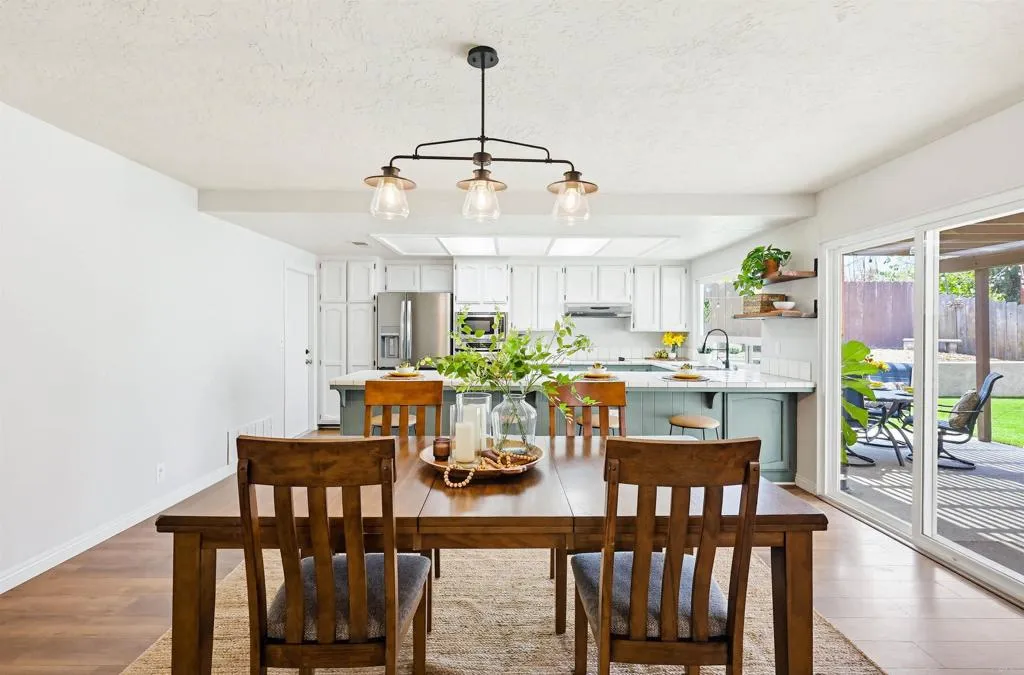 https://cdn.realtyfeed.com/cdn/127/306724984/26722ddd7d22ece207b42f1b348d6096.webp