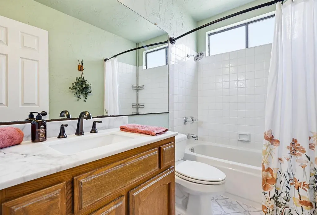 https://cdn.realtyfeed.com/cdn/127/306724984/44ffa2905aab08098018b5bae7014f6a.webp