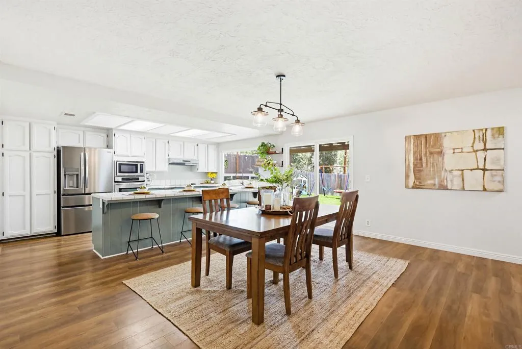 https://cdn.realtyfeed.com/cdn/127/306724984/d05ec2b142c7f1be3adc46611364f235.webp