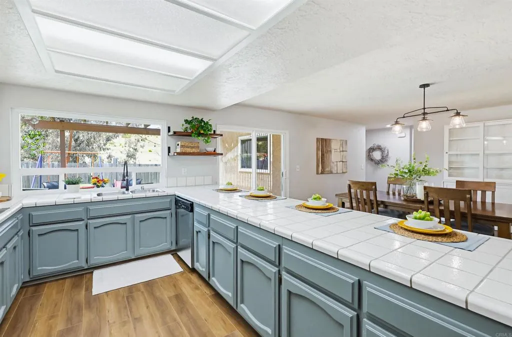 https://cdn.realtyfeed.com/cdn/127/306724984/d68cbbe32dbe07c13e8016114b4fa549.webp
